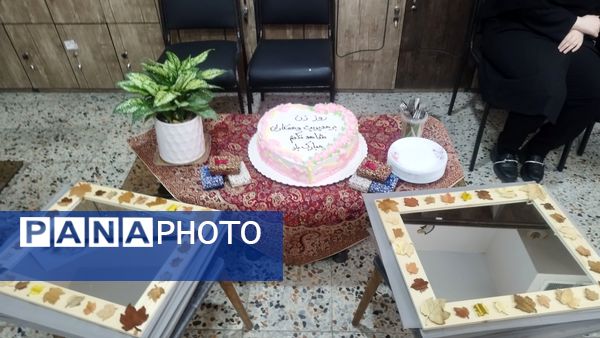 جشن روز مادر و ولادت حضرت زهرا (س) در دبیرستان شاهد تکتم ناحیه ۳