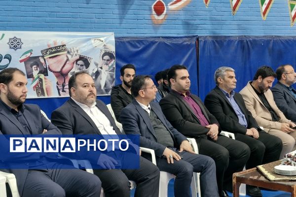  همایش دانش‌آموزی یاوران انقلاب شهرستان ورامین