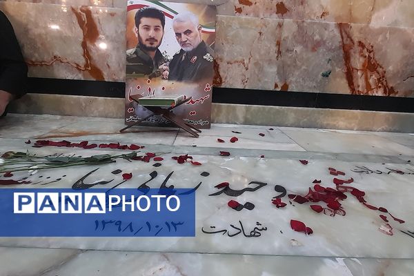 در آغوش زمین، شهیدانی آرمیده‌اند که با جوهر خون، سند حق و حقیقت را امضا نمودند 