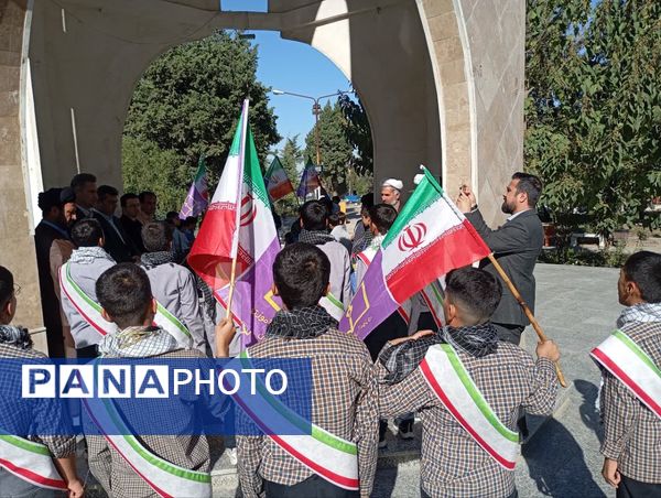 نواخته شدن زنگ استکبارستیزی در گالیکش