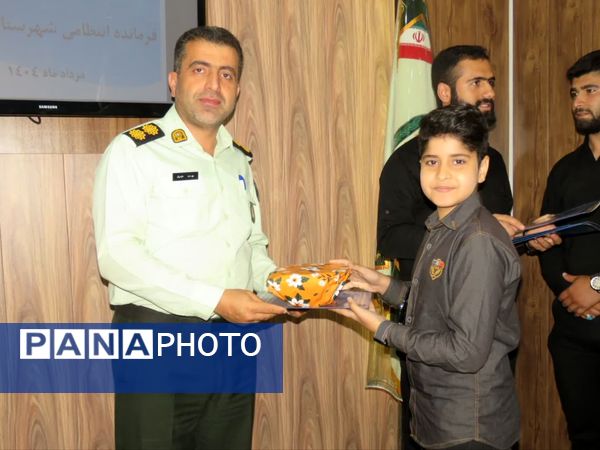 تقدیر از دانش‌آموز خبرنگاران پانا و باشگاه خبرنگاری پلیس در سوادکوه