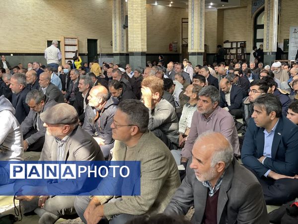 حضور پر شور مردم غیور ملارد در نماز جمعه و راهپیمایی جشن پیروزی و نصر الهی 