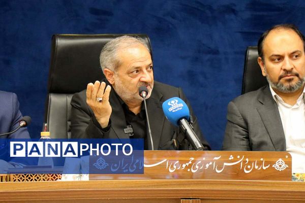 گرامیداشت روز خبرنگار در سازمان دانش‌آموزی؛ تجلیل از خبرنگاران دانش‌آموز پانا شهرستانهای تهران با حضور وزیر آموزش و پرورش