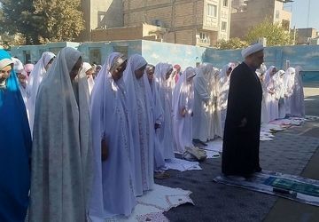 نماز باران در مدرسه پروین اعتصامی طنین‌انداز شد