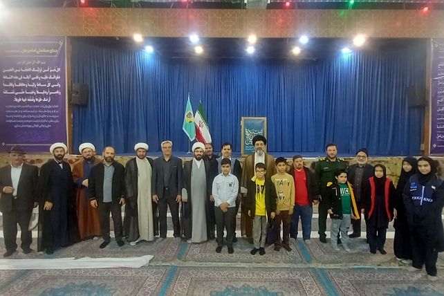 تقدیر از برگزیدگان پویش دانش‌آموزی در نماز جمعه باشکوه پیشوا