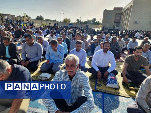 اقامه نماز عید سعید فطر در شهرستان منوجان 