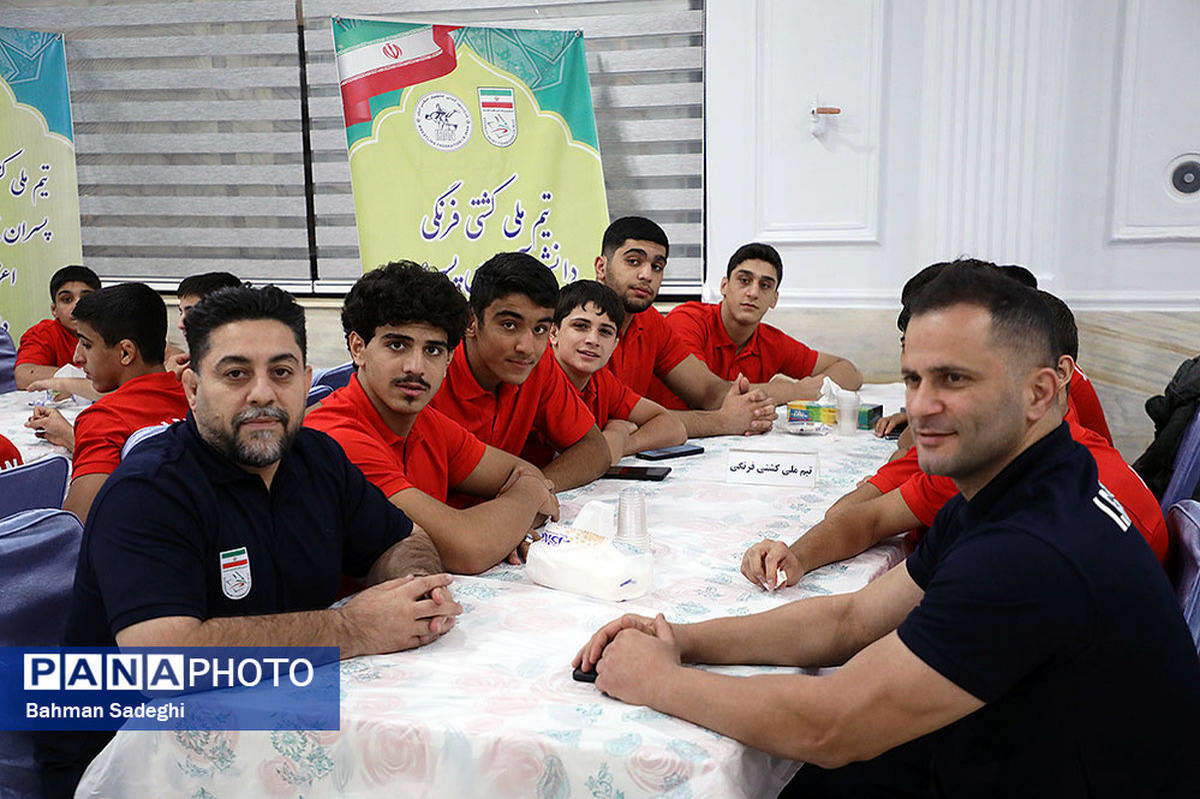 کشتی‌گیر سالاری در فدراسیون  کشتی وجود ندارد 