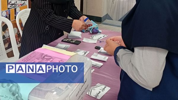 دموکراسی در عمل؛ انتخاب اعضای شورای دانش‌آموزی در مدرسه مشکات