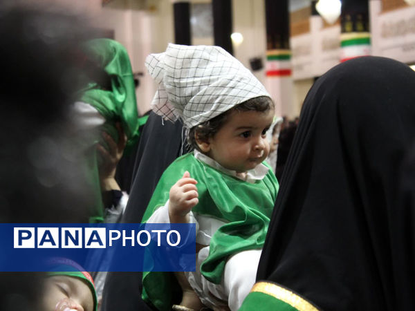 گهواره‌های عاشورایی و لالایی مادران همنوا با کودکان شهید