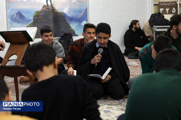 اعتکاف دانش‌آموزی در مسجد جامع امام جعفر صادق(ع) اقدسیه