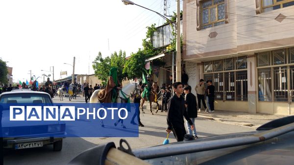 علم‌ گردانی آیین‌ هر ساله‌ شهر وردنجان