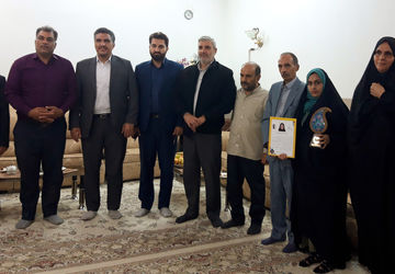 رتبه برتر کنکور سراسری اشکذر مورد تقدیر قرار گرفت