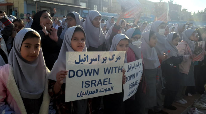 مراسمی با عطر بوی شهادت و ایستادگی در دبستان نیایش