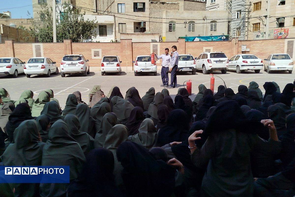 یادگیری ایمنی با قهرمانان آتش نشان