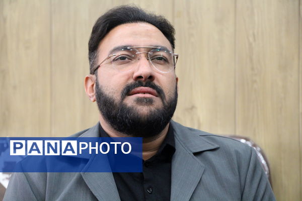 نشست نخبگان استان یزد با مسئول جهاد تبیین کشور