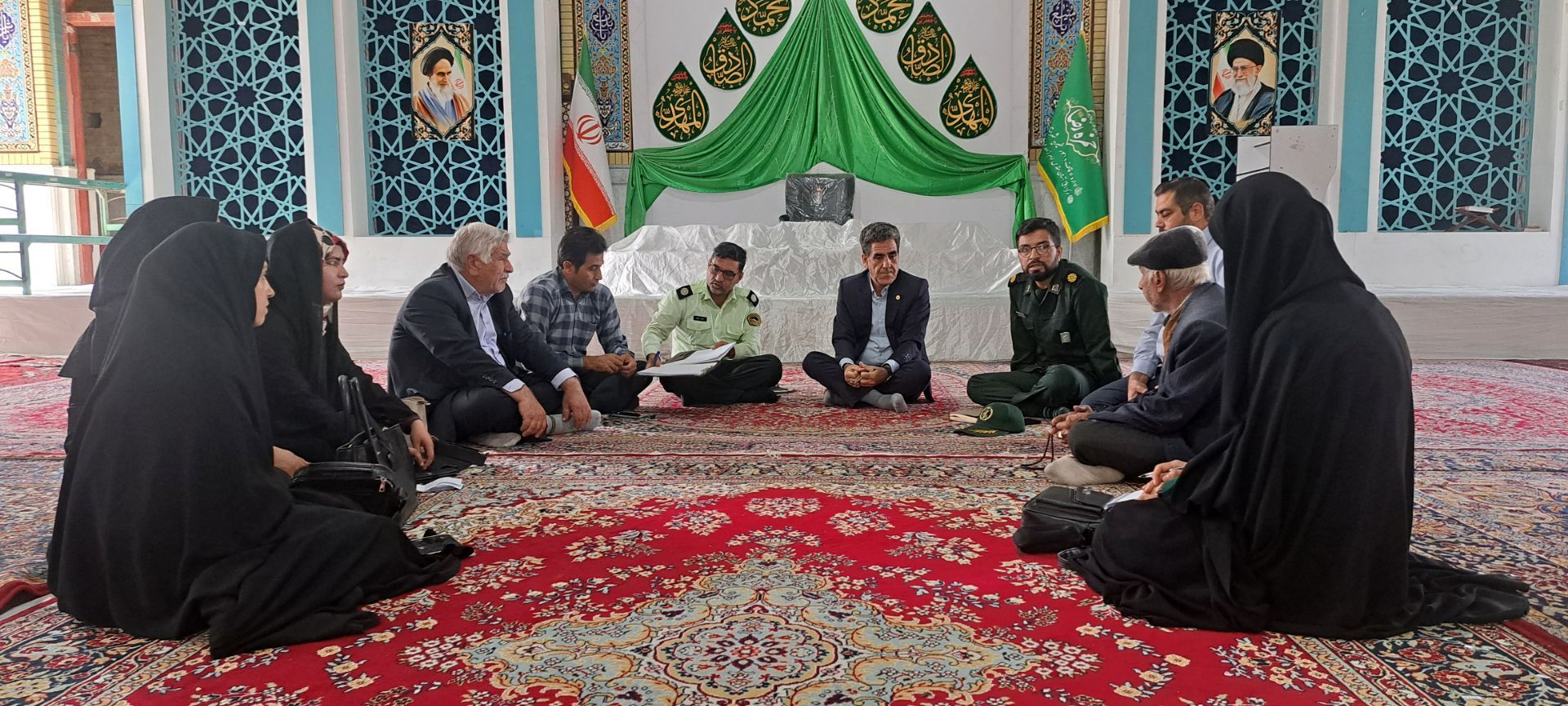 جلسه مشترک فرماندهی بسیج حوزه شهید رجایی با رئیس اداره ورزش و جوانان و مسئولین زیارت
