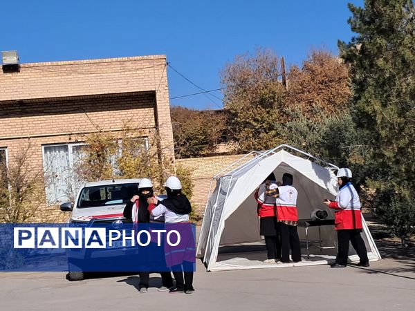 دبیرستان بنت الهدی میزبان بیست و هفتمین مانور زلزله تفت بود