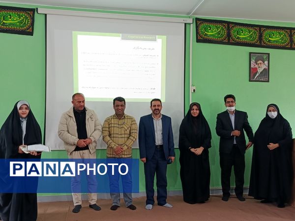 نواخته شدن زنگ هفته پژوهش در دماوند