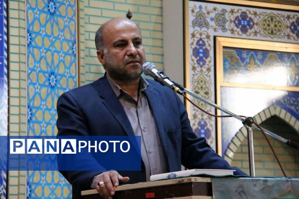 حضور پررنگ بسیجیان و اقشار مختلف مردم در نماز جمعه صفادشت