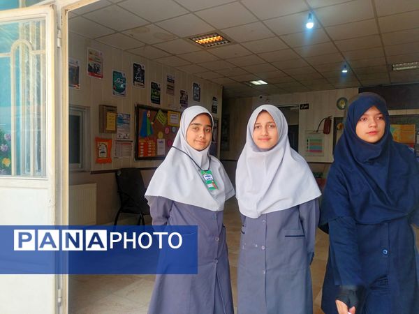 مراسم ولادت حضرت زینب و روز پرستار در دبیرستان میرزا جعفر سروقد 