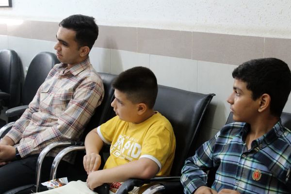 تجلیل معاون پرورشی و تربیت‌بدنی آموزش و پرورش شهرستان سمنان از خبرنگاران فعال پانا