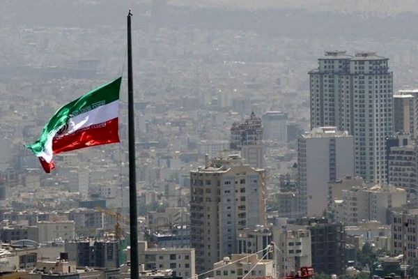 وزش باد شدید و خیزش گرد و خاک در تهران