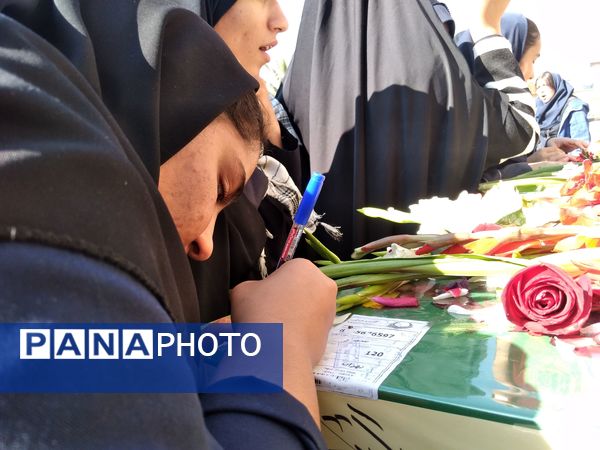 شهید گمنام، بی‌نام اما پرآوازه؛ یادش همیشه در دل‌ها زنده می‌ماند