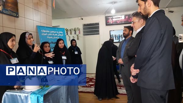 بازدید معاون فرهنگی پرورشی خراسان رضوی از دبیرخانه جشنواره فرهنگی هنری فردا 