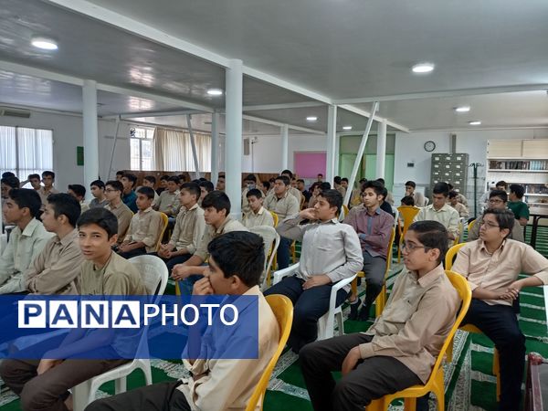 مشاوره هدایت تحصیلی و انتخاب رشته در دبیرستان نمونه آیت الله خامنه‌ای