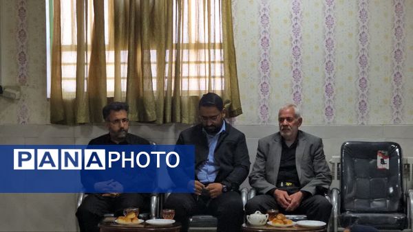 برگزاری مراسم بزرگداشت خانواده شهید تشکری در دبیرستان شاهد فردوس