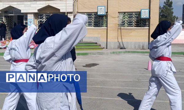 افتتاحیه المپیاد ورزشی درون مدرسه ای در دبیرستان مهر نیشابور