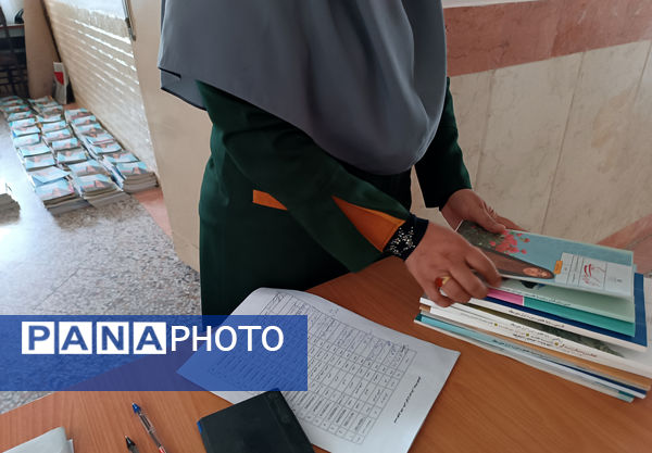 دبیرستان رضوانه شاهبیکی سربیشه آماده استقبال از دانش‌آموزان