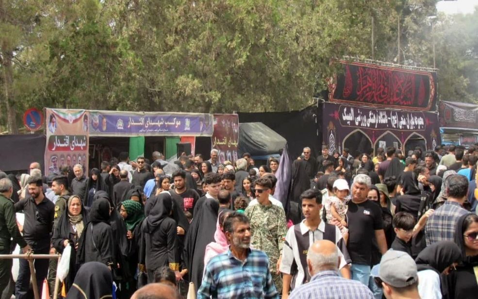 موکب عشاق‌الحسین سازمان دانش‌آموزی در مسیر پیاده‌روی جاماندگان اربعین آزادشهر برپا شد