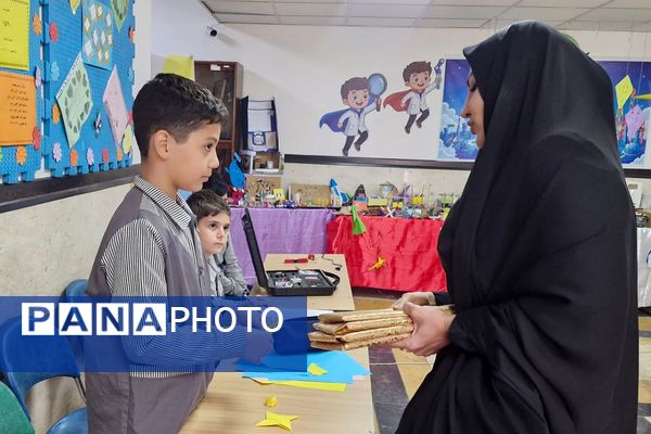 کارگاه تولید محتوا و برپایی نمایشگاه پژوهش در دبستان بانو ابوالوفا ناحیه دو شهرری 