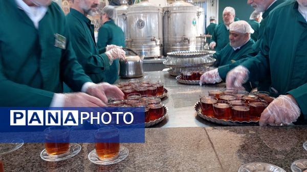 پذیرایی از زائران علی ابن موسی الرضا (ع)