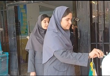 هدف از جشن عاطفه‌ها آموزش عملی کمک‌رسانی به دانش‌آموزان است