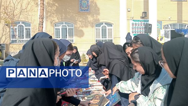  گرامیداشت هفته کتاب و کتابخوانی در شهر تربت حیدریه 