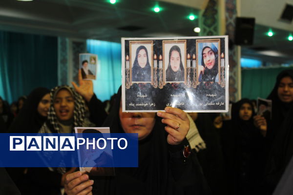 حضور پررنگ دانش‌آموزان دختر در آیین فاطمیون کرمان