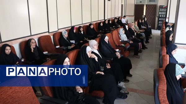 درخشش مدارس و راویان برتر در آیین اختتامیه مدرسه انقلاب شهریار