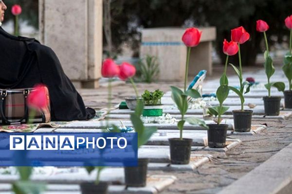 مدرسه باقرالعلوم (ع) فیروزکوه میزبان مراسم پرشور گلباران مزار شهدا با حضور مسئولان شد