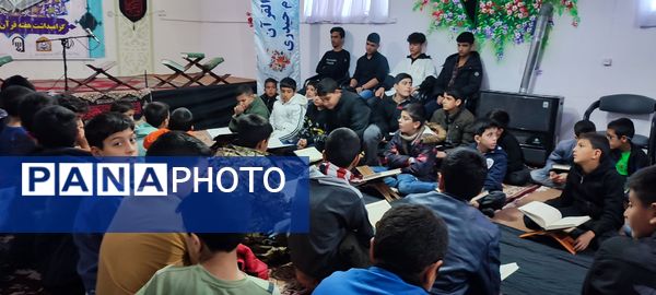 محفل انس با قرآن همزمان با هفته قرآن، عترت، نماز در شهرستان خلیل آباد 