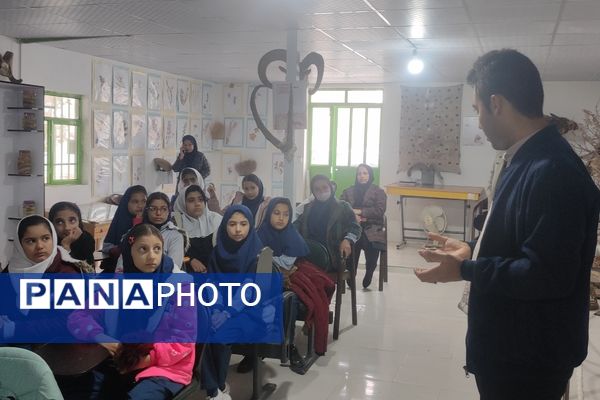 بازدید دانش‌آموزان مدرسه شهید خاقانی از موزه حیات وحش شیروان