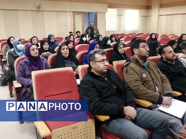 برگزاری دوره تربیت مربی پایه داوطلبی ویژه رابطین و مراقبین سلامت مدارس در ملارد