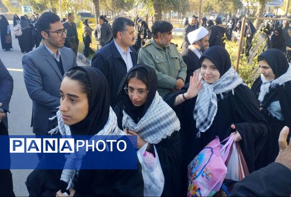 اعزام دانش‌آموزان دبیرستان‌های دخترانه شهرستان شیروان دوره متوسطه دوم به اردوری راهیان نور مناطق جنوب کشور