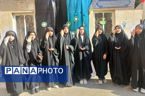 گرامیداشت هفته بسیج در مدارس ناحیه دو شهرری 