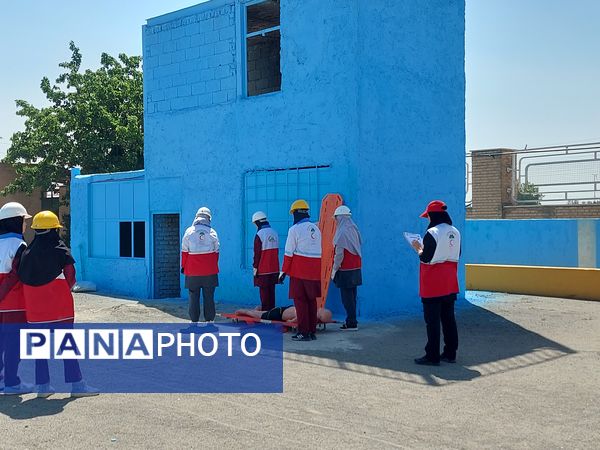 حضور دانش‌آموزان فیروزکوهی در دوازدهمین دوره المپیاد آماده دادرس
