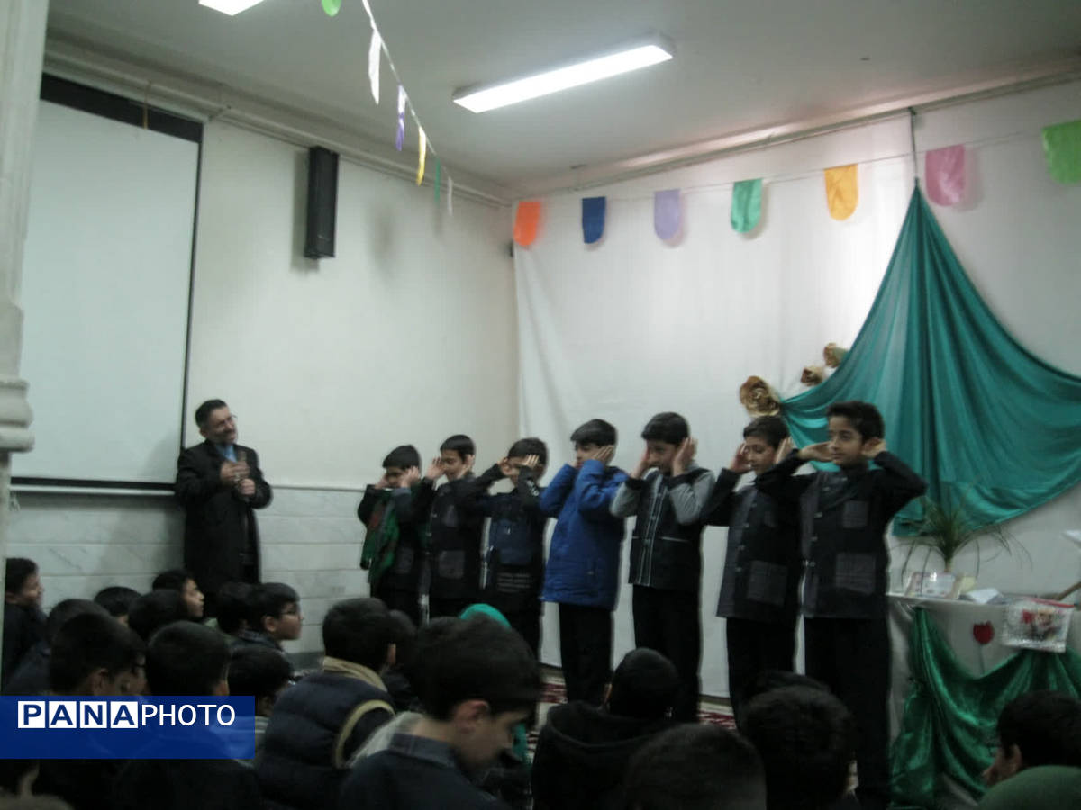 برگزاری پیش‌اجلاسیه نماز در دبستان سمیه قم