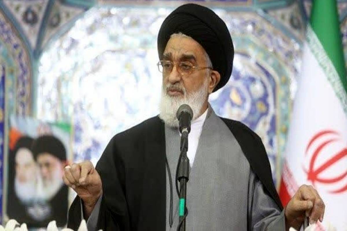 جامعه مؤمن باید در برابر نمادهای بیبندوباری و انحراف متحد بایستد