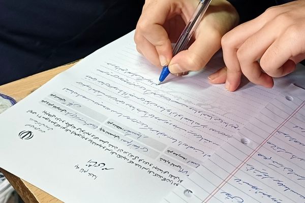 هم صدایی قلم و رنگ در پاسخ به پرسش مهر