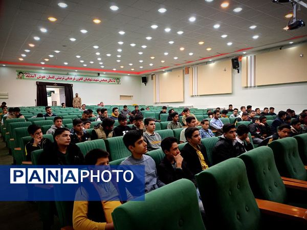 تودیع و معارفه فرماندهان واحد های مقاومت بسیج دانش آموزی شهرستان کاشمر